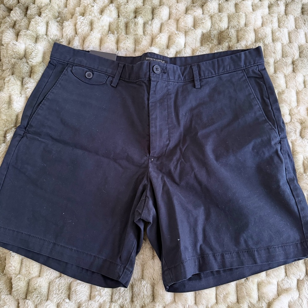 Men's Banana Republic Navy Lived In Shorts size 36